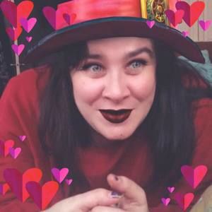 Meet your Posher, Roxanne